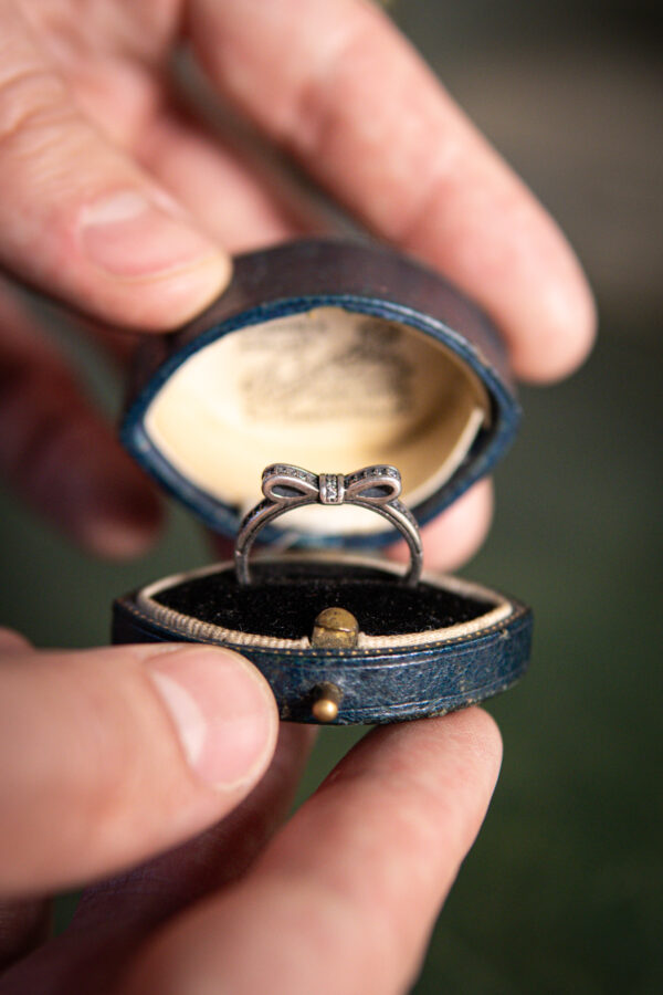 Anello fiocco in argento