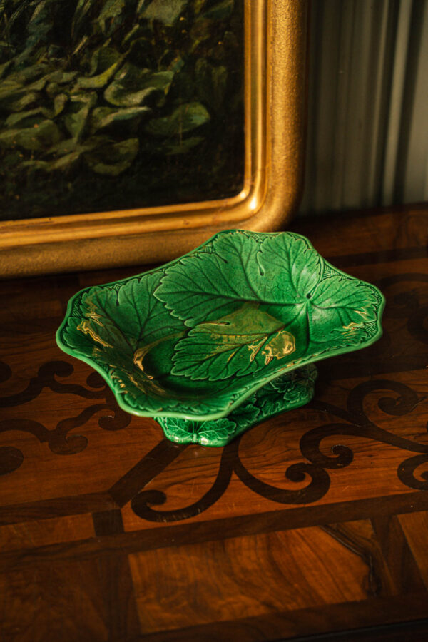 Wedgwood inusuale alzatina in terraglia fine ‘800